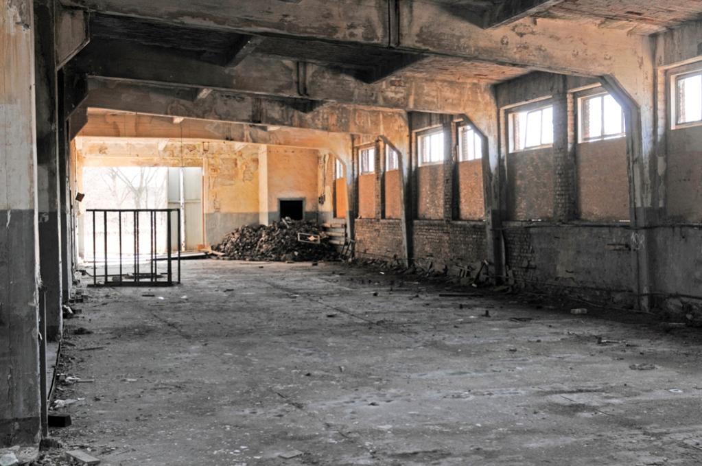 24 Autohalle