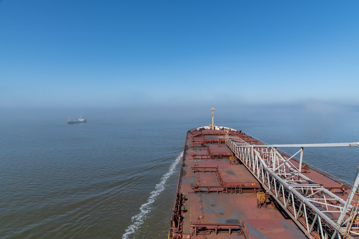 250222 Weser Stahl Nebel-2.jpg