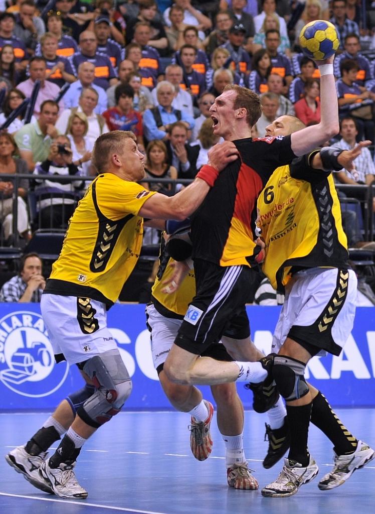 3 gegen 1 - Holger Glandorf war kaum zu bremsen.
