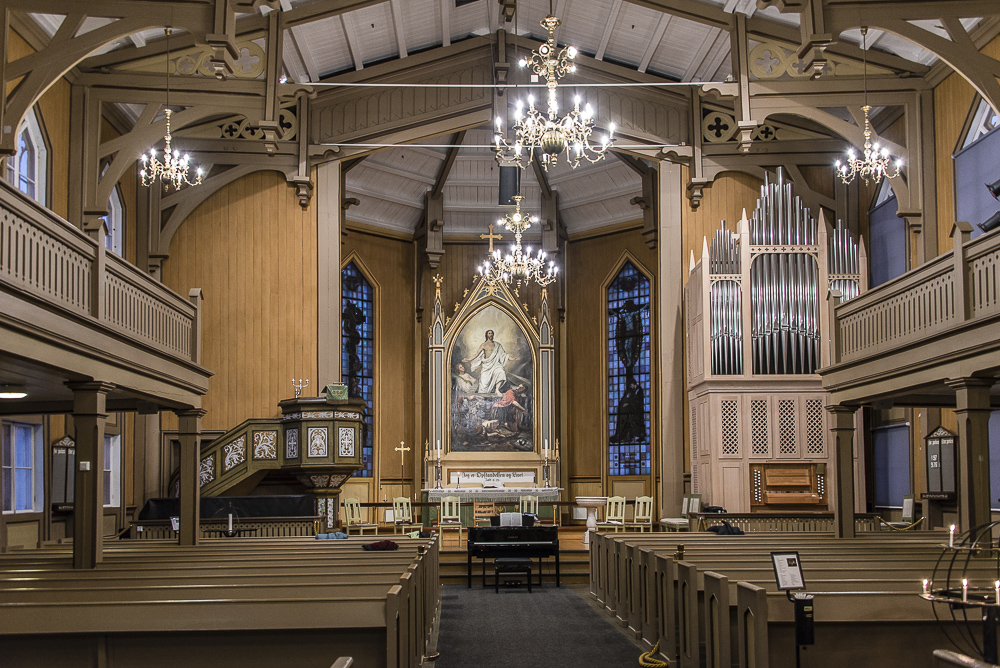 32 Domk Altar
