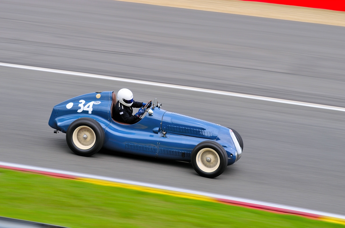 34 BUGATTI T37C 1945