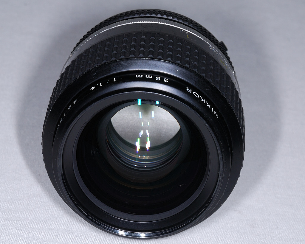 35mm f/1.4 AI Nikkor mit 4 verschmutzten Linsenoberflächen