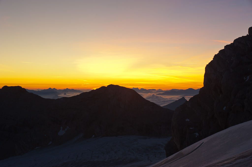 37 Morgenrot über dem Dachstein Gletscher