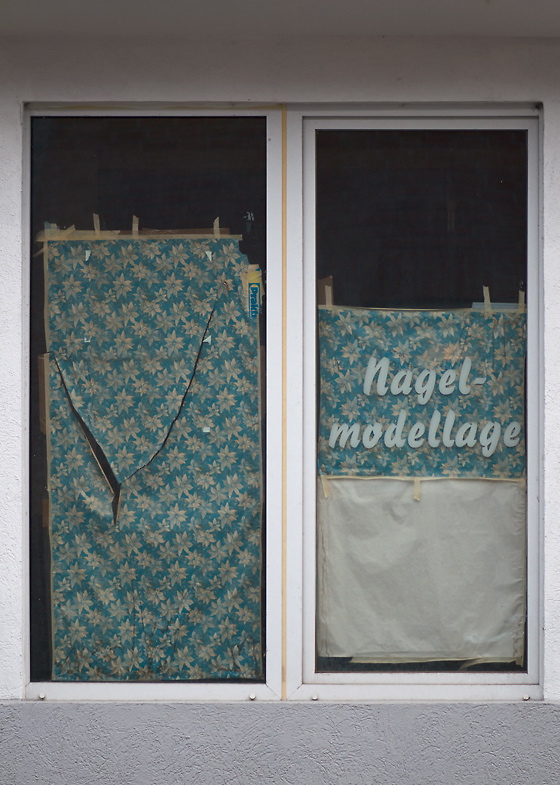392800nagelmodellageschilderg