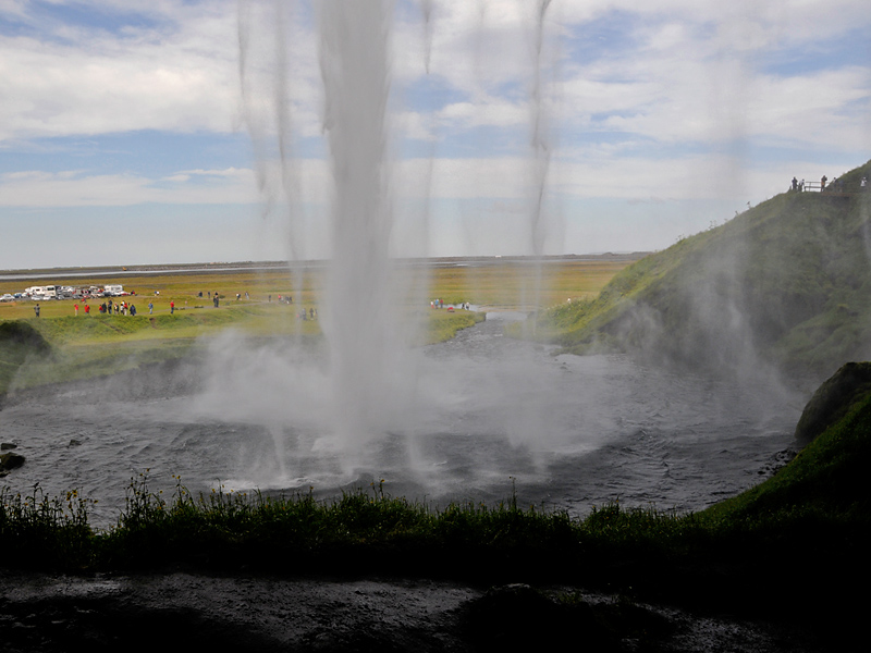 48 Seljalandsfoss
