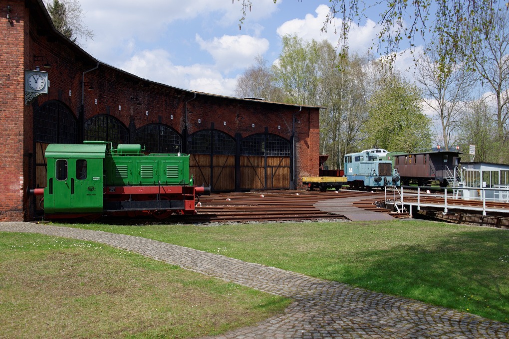 610 015387 VSE Museum 1020