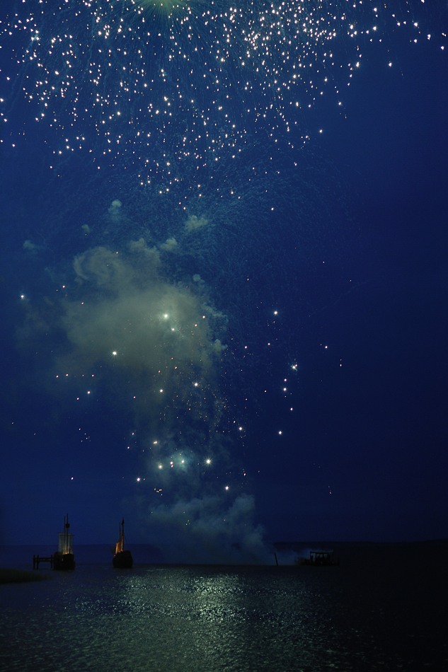 700 3509bf: Feuerwerk über den Koggen; Störtebecker-Festspiele Ralswiek auf Rügen