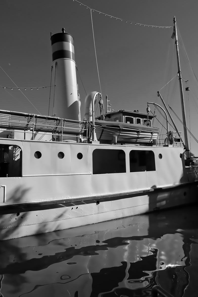 _1220637KSWxl.jpg