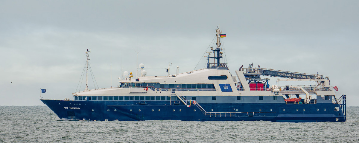 _D716880-001.JPG