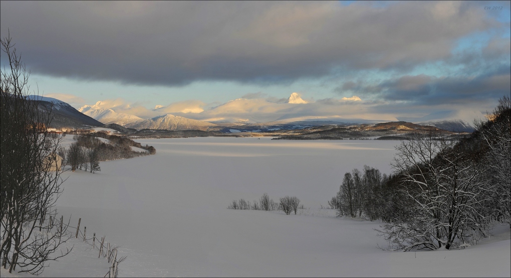 aacomp Tromsoe 20120226 3494 stitch b
