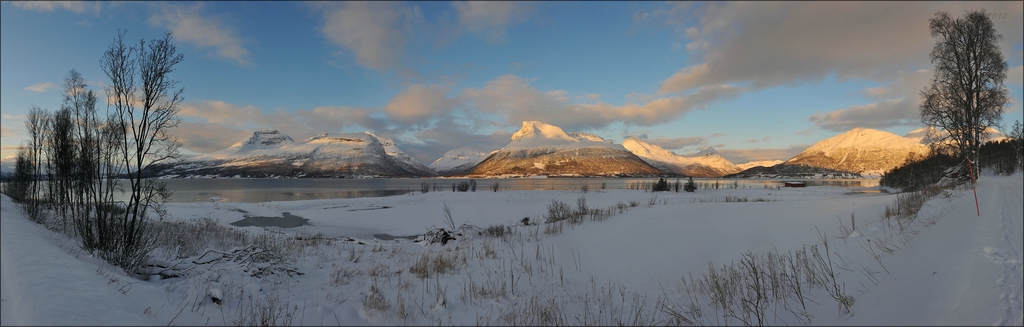 aacomp Tromsoe 20120226 3674 stitch b