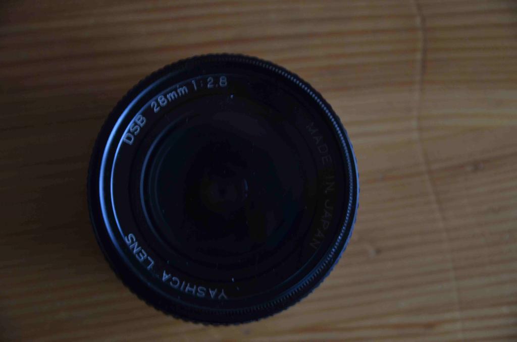 Abb. 6 Das Yashica Objektiv von vorne (mit UV-Filter)