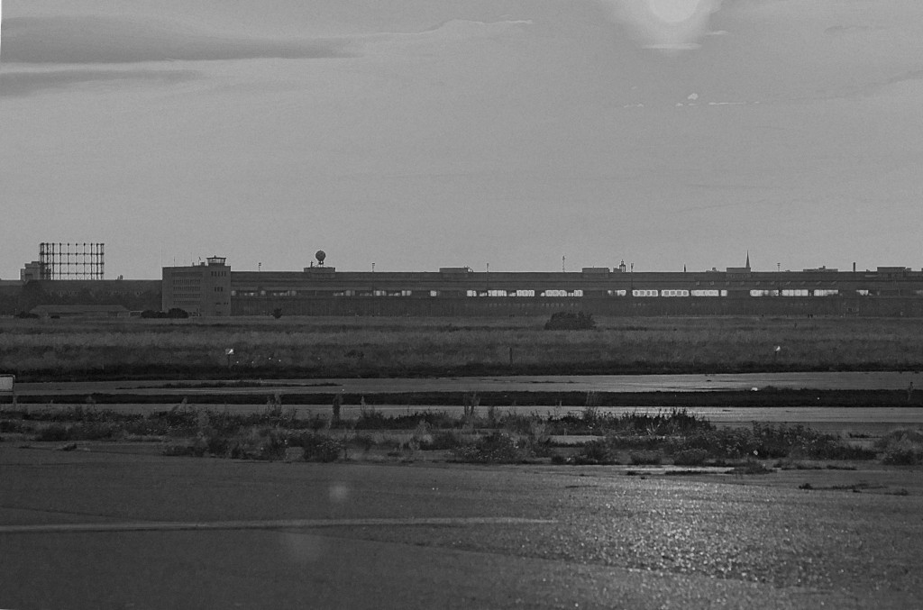 Abfertigungshalle 0020110805 SW 2 1024 90