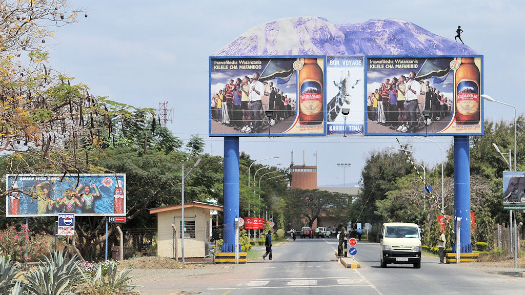 Abschied aus Transania.
Kilimanjaro Airport bei Arusha
6208