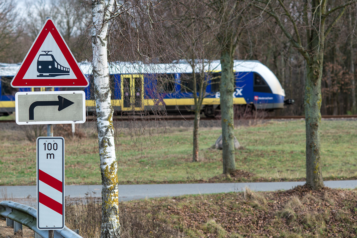Achtung, Bahn