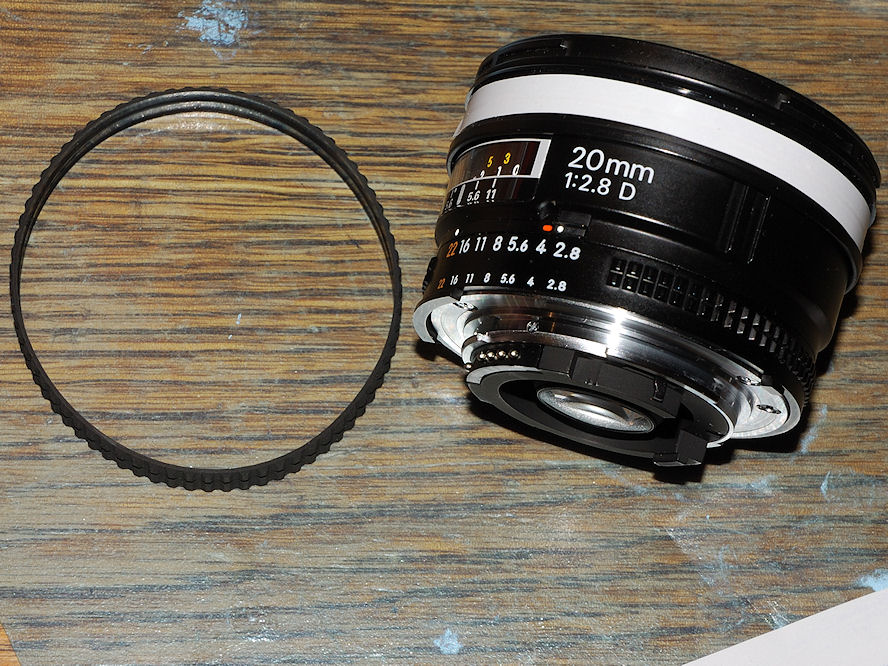 AF 20/2.8 D mit Seewasserschaden
Nach vollständiger Reinigung aller Kontaktbahnen, IC-Pins und auch der Mechanik muss nur noch die oo-Justage erfolgen