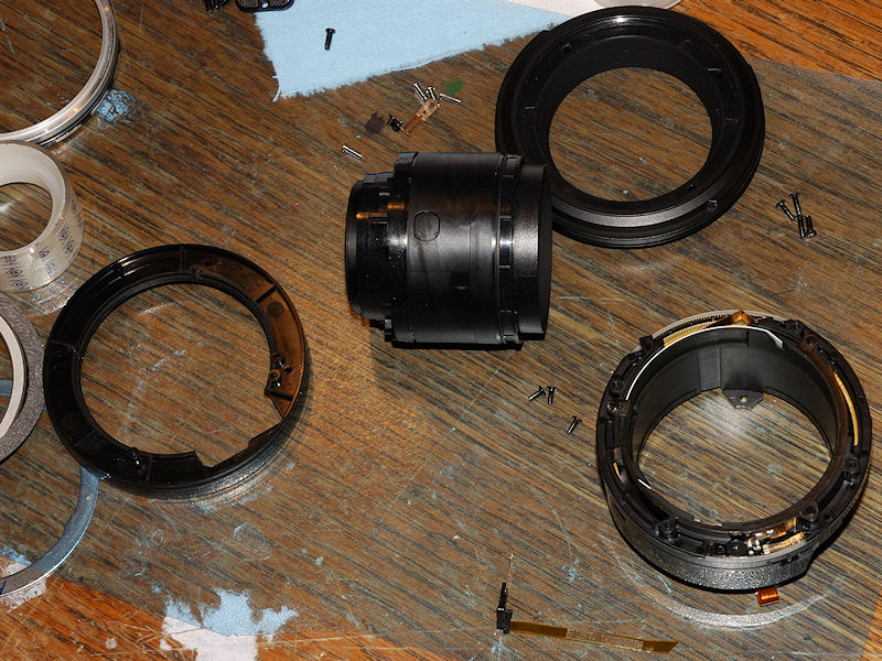 AF-S 50/1.4G mit Seewasserschaden:
Vollständiges Zerlegen des Objektivs nötig, um den Hall-Geber des Fokustriebs samt FPC auszubauen und zu ersetzen