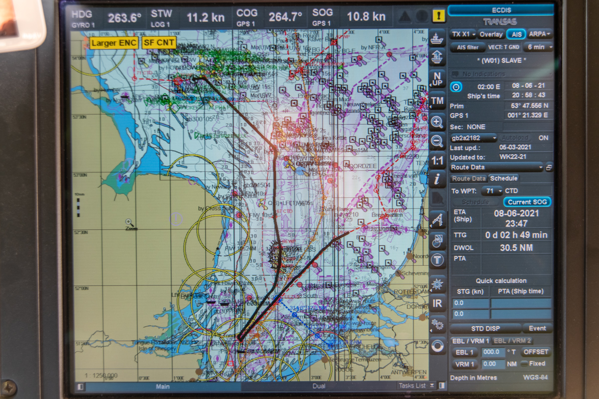 AL557-82.jpg