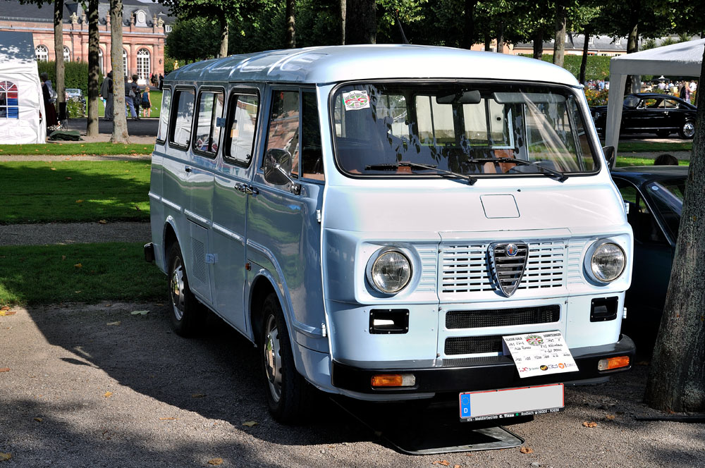 AlfaRomeo F12 Kleinbus