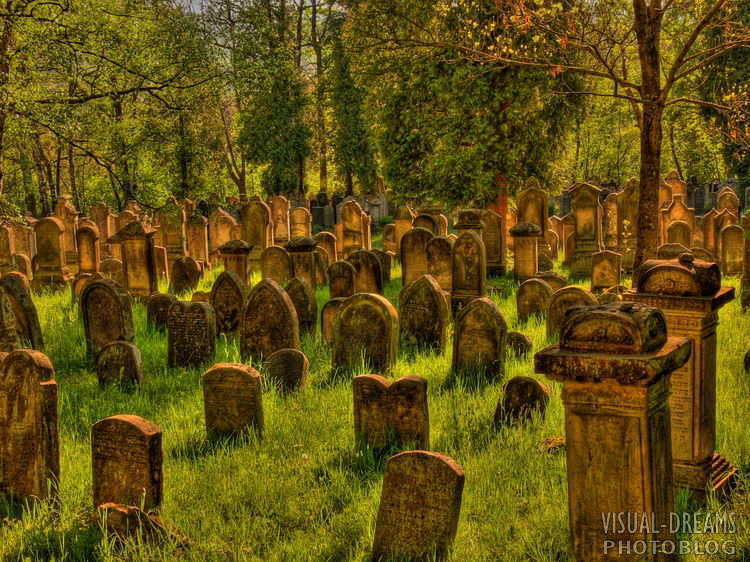 Alter Judenfriedhof 1