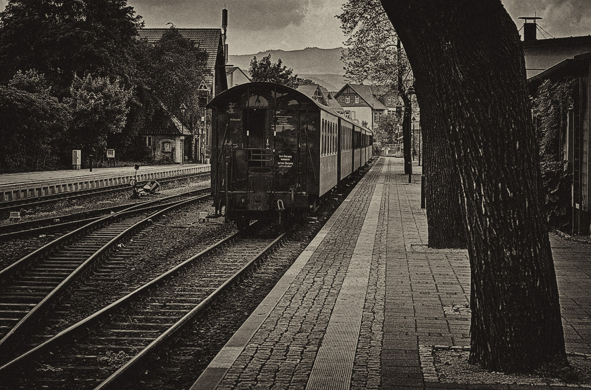 Am Bahnsteig 2