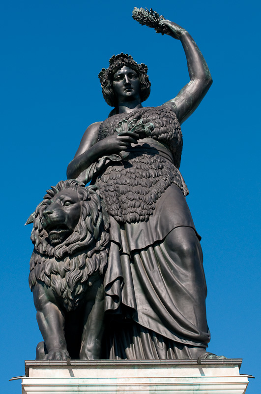 am Fuße der Bavaria