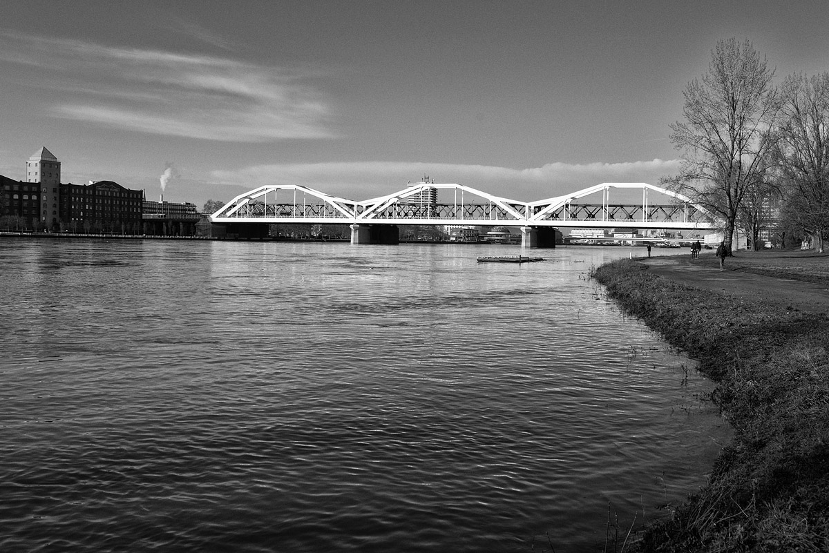 Am Rhein 1200
