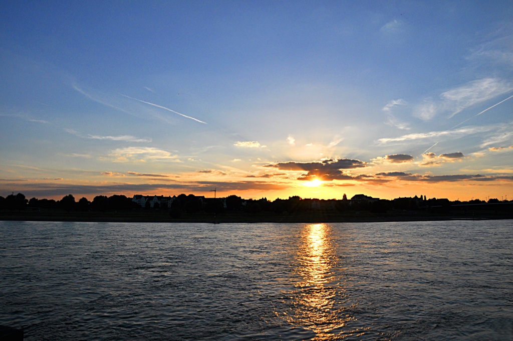 Am Rhein in Düsseldorf