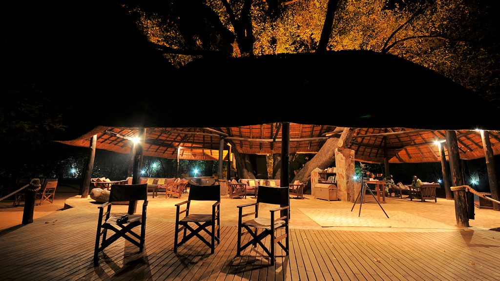 An der Bar im Nkwali Camp
0891