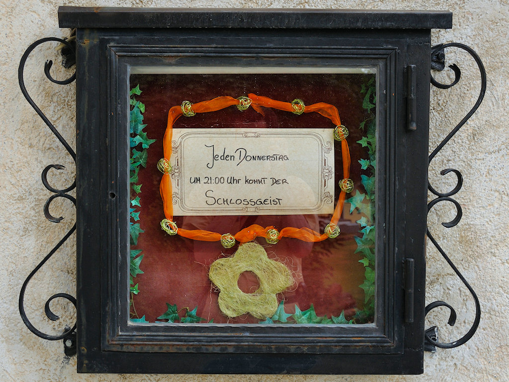 An der Schlossmauer von Nauders