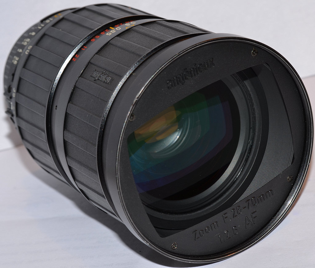 ANGENIEUX 28-70mm f/2.6 AF für Nikon