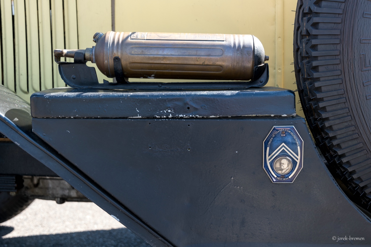 ar-162-14.jpg