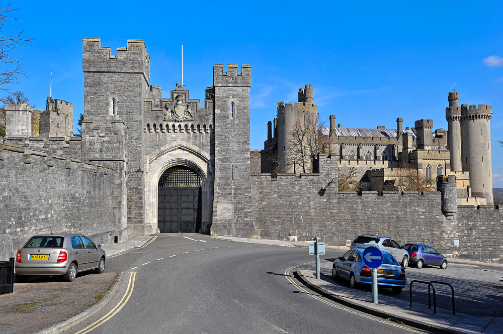 Arundel Castle Eingang oben.jpg