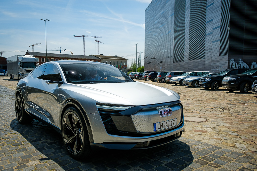 Audi 4200