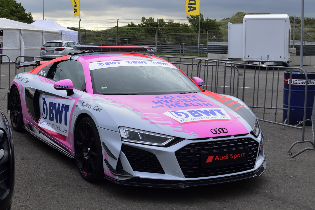 Audi R8 V10 Plus,