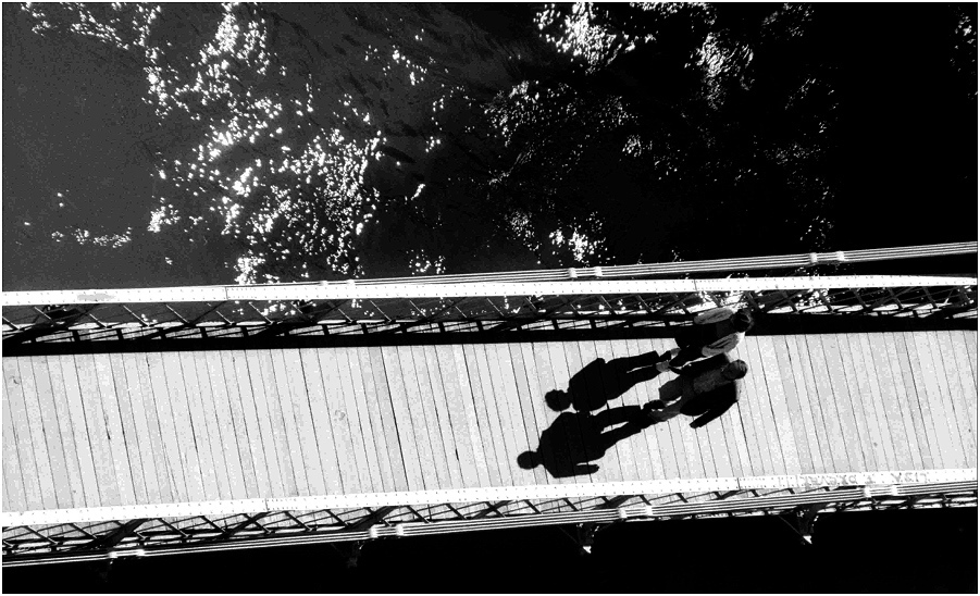 Auf der Brücke.1