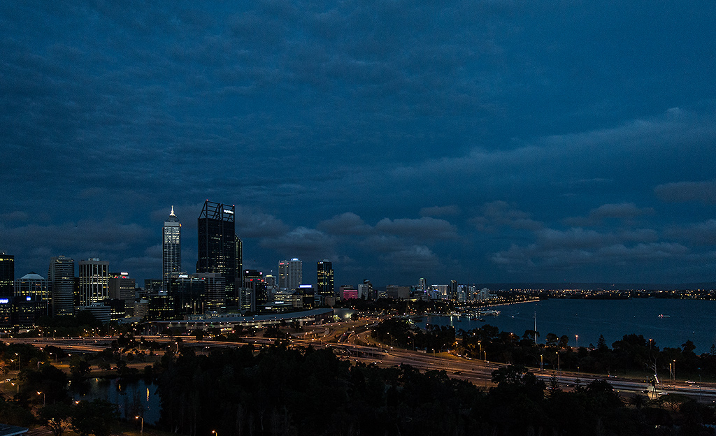 auf perth warten5