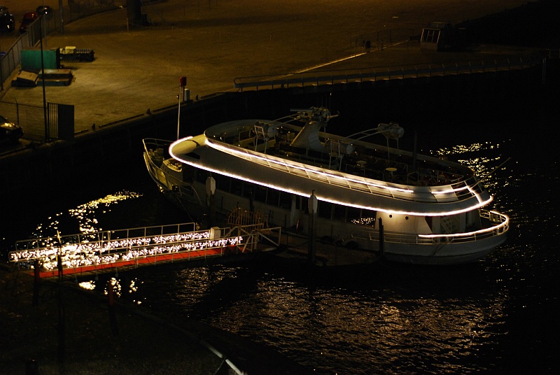 Ausfahrt aus dem Hafen von Amsterdam/Ijmuiden