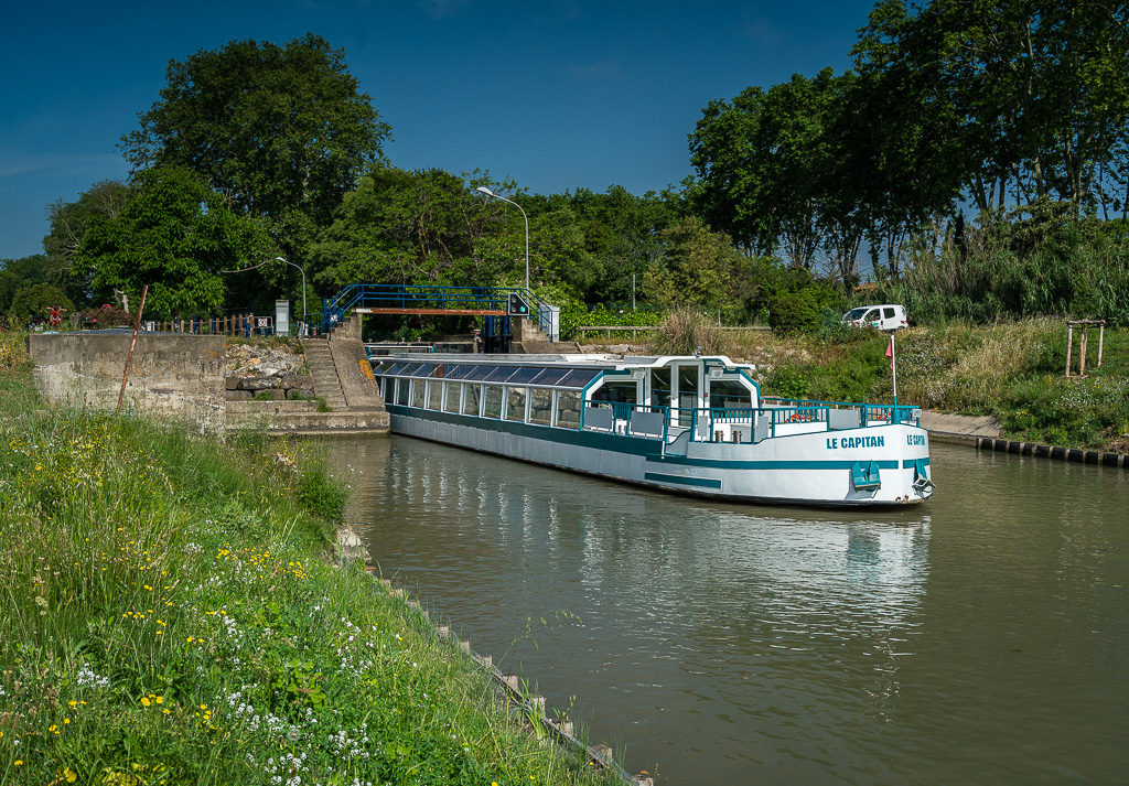 Ausflugsboot am Canal du Midi