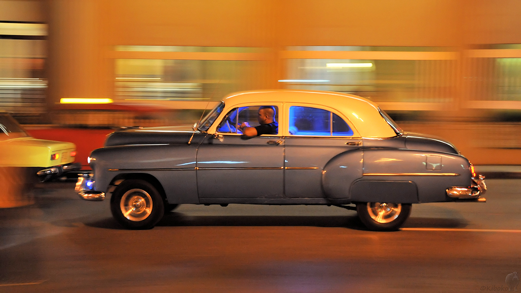 Auto in Havanna
 1032a