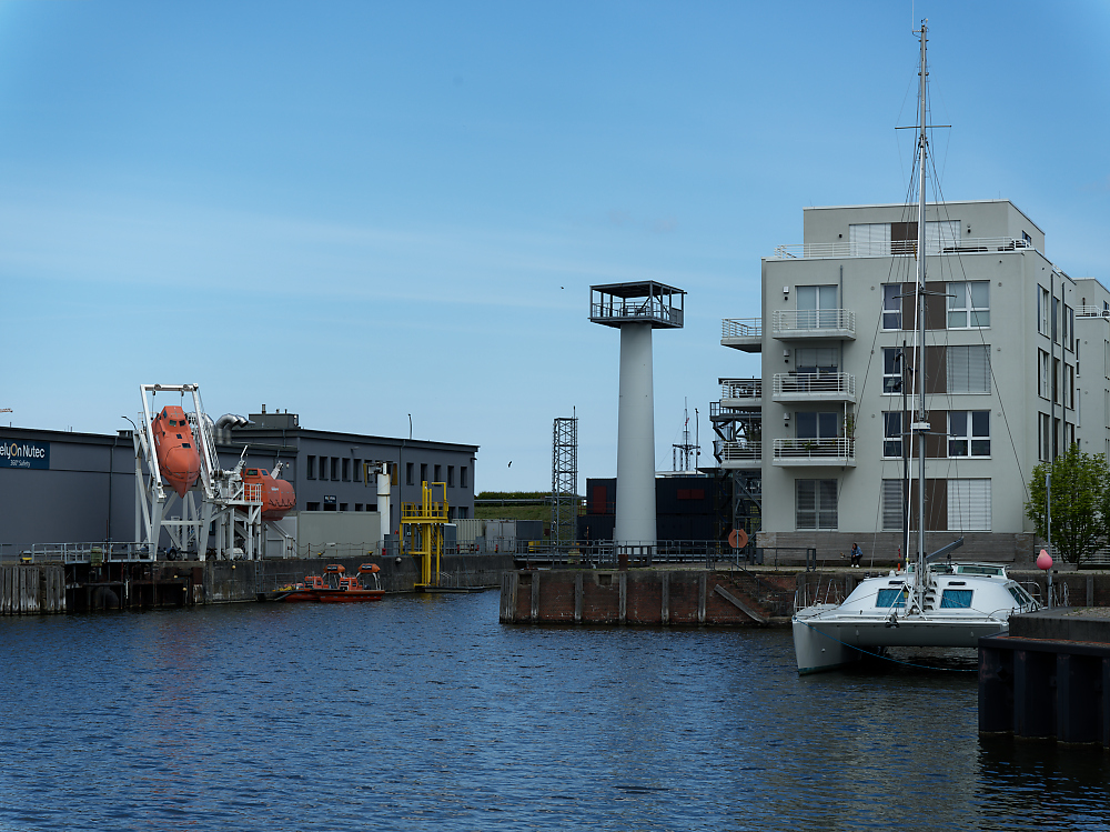 B0000850 Falck Nutec Offshore Sicherheitstrainigszentrum.jpg