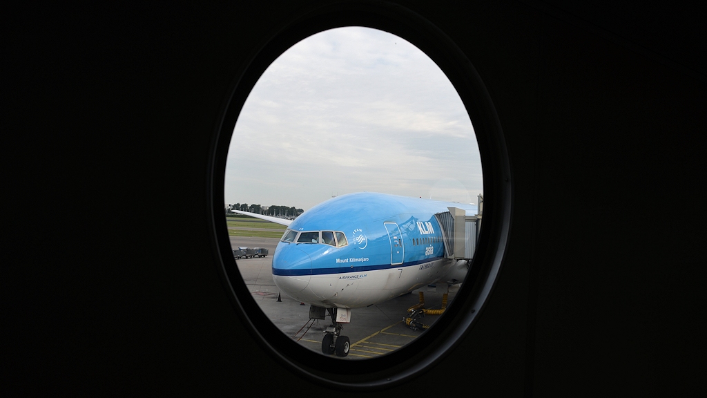 B777 200ER
2539