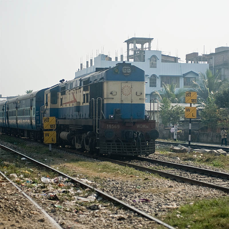 Bahnübergang, Gauhati 2009
