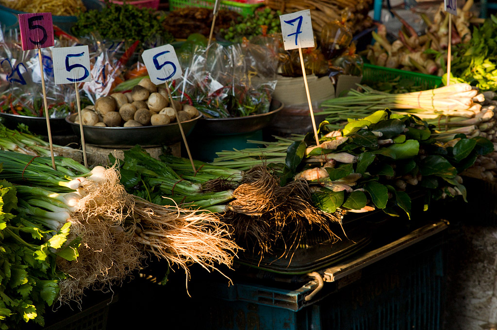 bangkok klong toey market 1016244