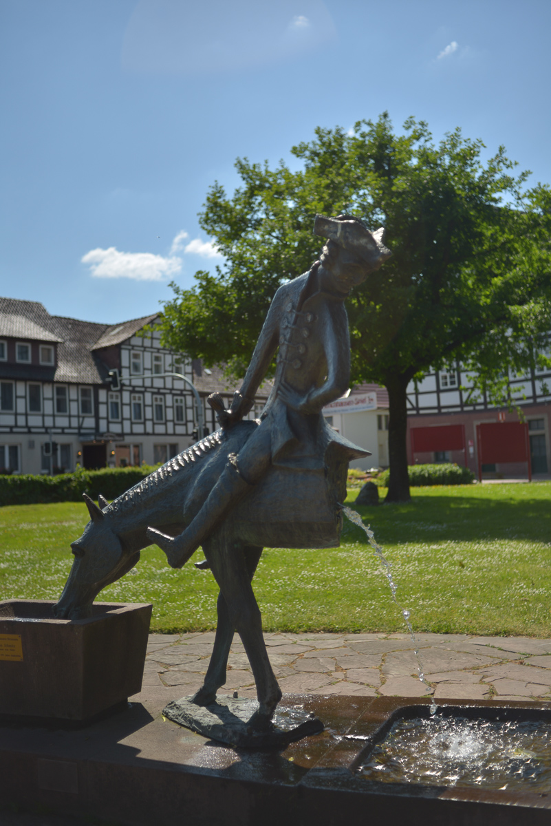 Baron Münchhausen und das halbe Pferd