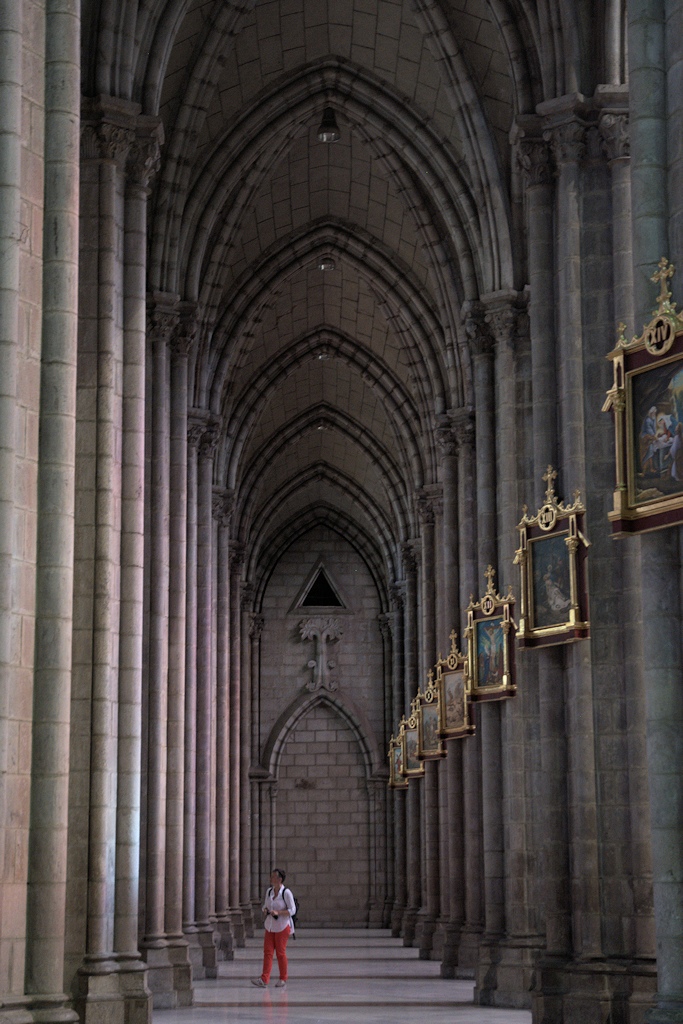 Basilica Del Voto Nacional
1125  1h