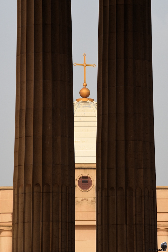 Basilika
Yamousoukro

s178 Yamoussoukro Basilika 5989 h