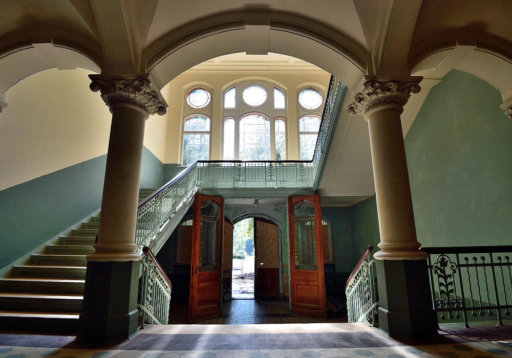 Beelitz, Pavillion Treppenhaus Eingang