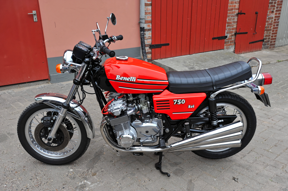 Benelli 750 Sei.jpg
