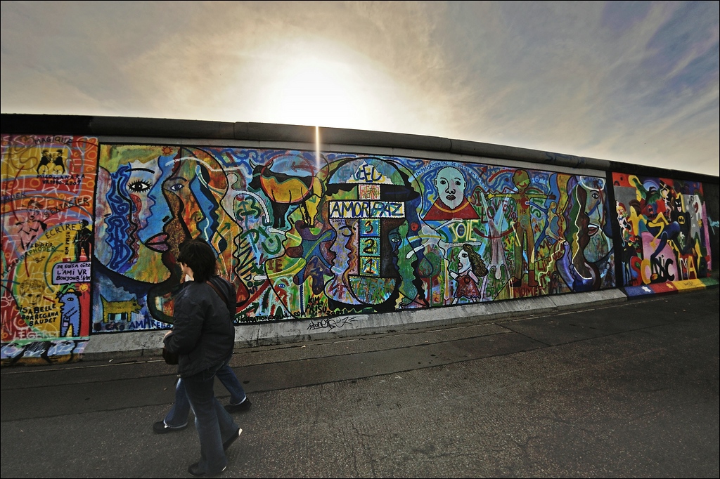 Berlin 25.09.2012 - East Side Gallery - Amorpaz
